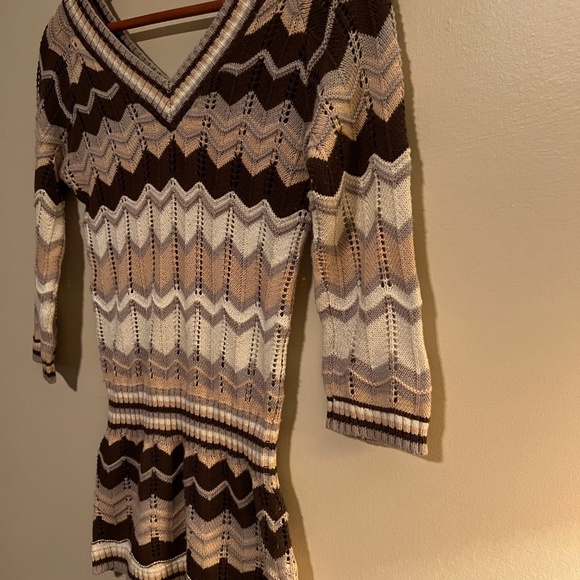 Elan Zig-Zag Eyelet Knit Sweater W/ Mid-Sleeves & Gathered Waist - Size S - Picture 3 of 6